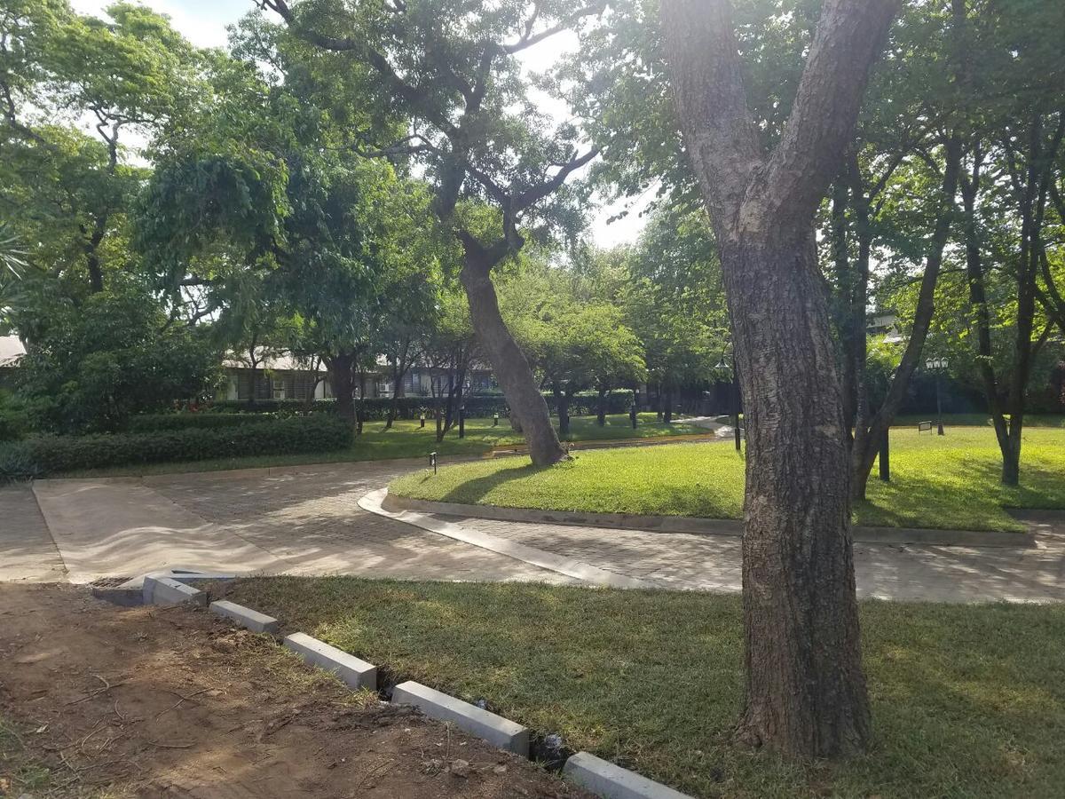 Ufulu Gardens Hotel Lilongwe Eksteriør bilde