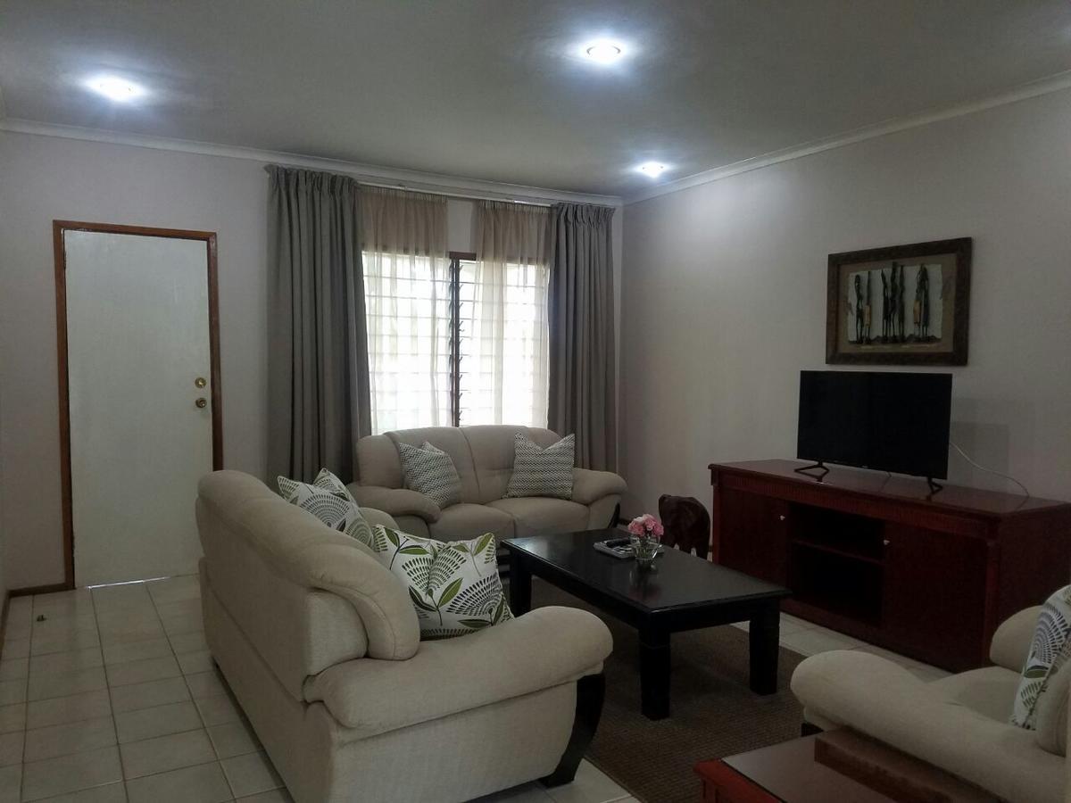 Ufulu Gardens Hotel Lilongwe Eksteriør bilde